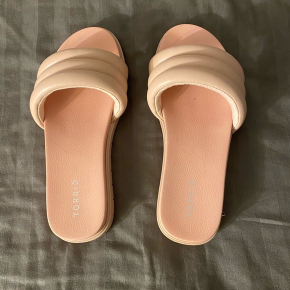 Torrid size 9WW Pink Slip On Sandals - Picture 3 of 4